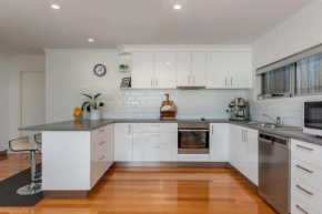 Sunny Retreat in Kingston Beach, Kingston